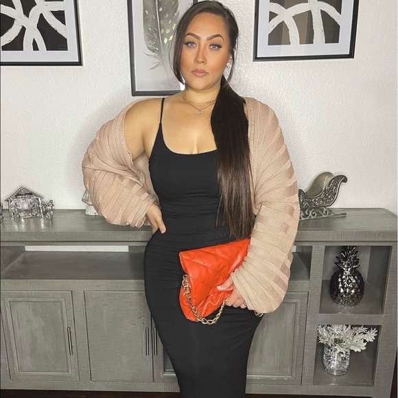 ❌SOLD❌ Cropped cardigan - Picture 2 of 9